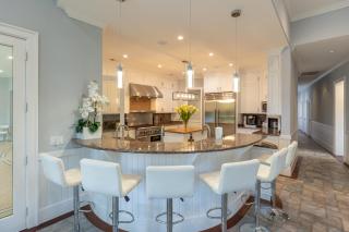 Luxe Family Retreat with Lagoon Views, Private Pool, Game Room, Concierge Services - Hilton Head Island - 4