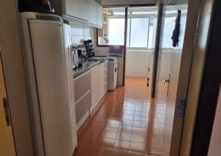 02 dormitórios - Até 06 pessoas - 2