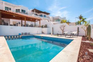 Large Private Terrace & Expansive Views - La Paz - 0