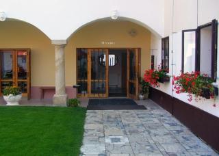 Hotel Valaskuv Grunt - Bouzov - 8