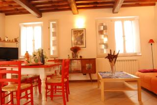 Stonehouse - Lucca - 1