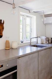 Idyllic Guest House With Scenic Surroundings - Dronningmølle - 2