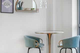 Chic 3-Bedroom Flat with Private Balcony in Battersea - Londra - 2