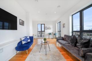 Chic 3-Bedroom Flat with Private Balcony in Battersea - Londra - 0