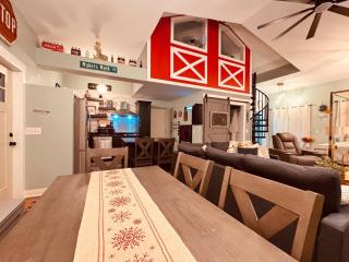 The Cozy Red Barn - 6