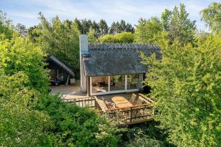 Cozy House By Sea In Hindbærhytten - Fårevejle - 0