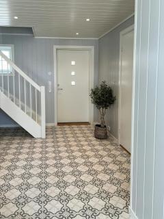 Modern Holiday Home With Sea View In Øysang - Søndeled - 2