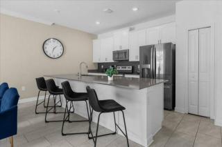 Brand new cozy townhome close to Disney - 2