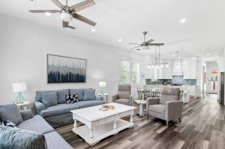 Vitamin Sea of Seagrove - 7
