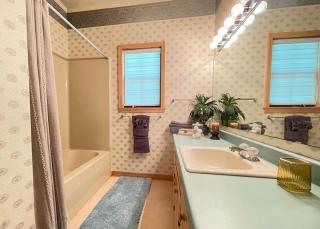 Huckleberry Hideaway - 3