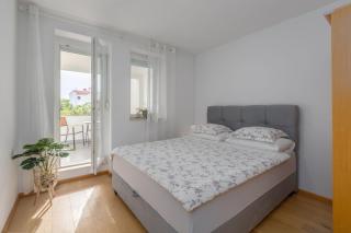 Ferienwohnung Marica 4 in Strandnähe, schöne Balkon, Parkplatz - 9