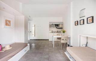 1 Bedroom Beautiful Home In Imperia - Imperia - 9