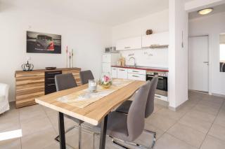 Moderne, Helle Ferienwohnung Mit Meerblick - Marusici - 2