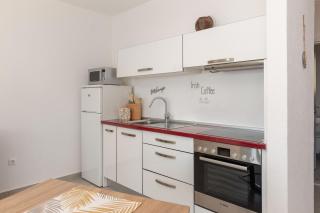 Moderne, Helle Ferienwohnung Mit Meerblick - Marusici - 1