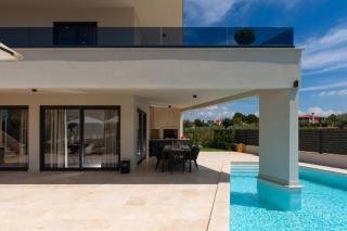 Luxuriöse Villa Perla Exclusive mit Pool, Jacuzzi und Panoramameerblick - Poreč - 5