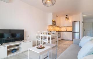 1 Bedroom Nice Apartment In Benalmádena - 7