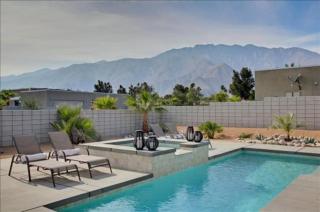 Modern Living - Palm Springs - 9