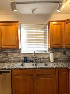 Cozy Bungalow 3bdrm 2 and a half bath Hot Tub - Little Rock - 4