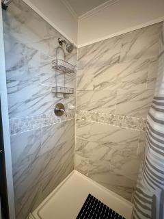 Cozy Bungalow 3bdrm 2 and a half bath Hot Tub - Little Rock - 2
