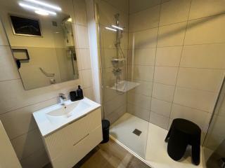 Appartement T2 avec loggias, face aux thermes, parking privé, WIFI gratuit, animaux admis - Balaruc - FR-1-503-138 - Balaruc-les-Bains - 5