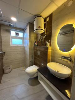 2 BHK Mountain View -Family Stay With Room Service - Solan - 2