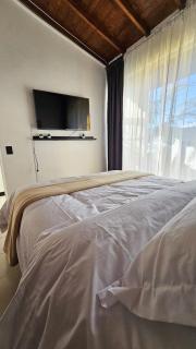 Elegant and Centrally Located Accommodation Easy access - Rionegro - 0