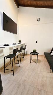 Elegant and Centrally Located Accommodation Easy access - Rionegro - 5