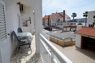 Große Wohnung Mit Meerblick, Wenige Schritte Vom Strand Entfernt - Trogir - 8
