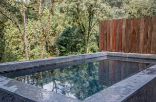 Riverside Haven Elegant House with Serene Forest - - 0