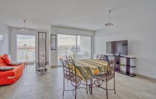 Lovely Apartment In La Tremblade - 3