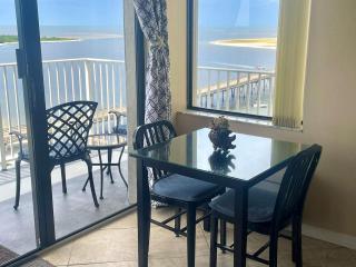 12th Floor Retreat with Unmatched Gulf and Bay Views - Fort Myers Beach - 0