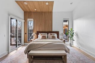 Luxury Home in Green Hills with Garage and Walk to the Park - 6