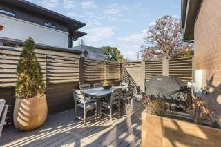 Luxury Home in Green Hills with Garage and Walk to the Park - Nashville - 2