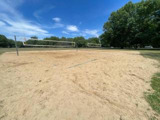 Large 4 Bedroom Home Close to Airport and IX Center - Berea - 4
