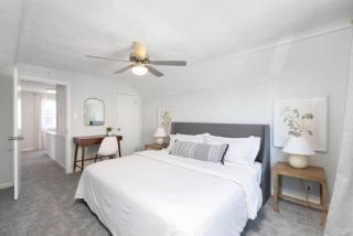 Remodeled 4 Bedroom With a Game Room - 8