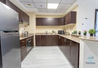 1BR Modern, Stylish Mins to Beach Dubai Marina - 3