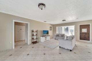 Eco Private Suite Rm w Bath Golf Nearby J2A shared home - 6