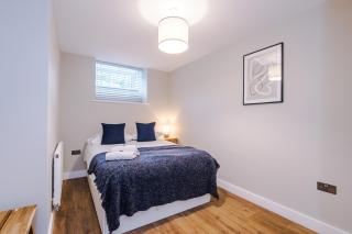 Gorgeous Chester-City Apartment - 9