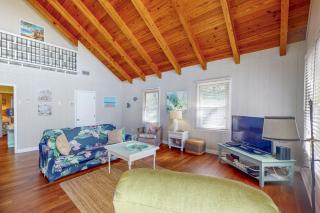 Coastal Love - Emerald Isle - 5