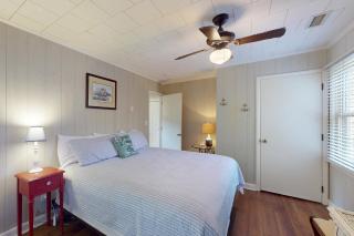 Coastal Love - Emerald Isle - 3