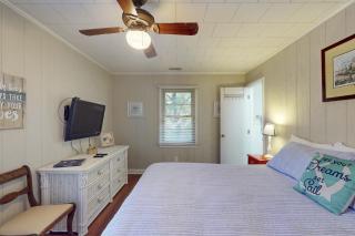 Coastal Love - Emerald Isle - 2