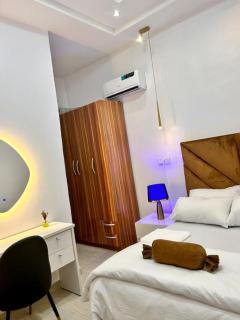 Urban Retreat Luxury Shortlet Apartment Lekki ajah Lagos with pool and gym - 6