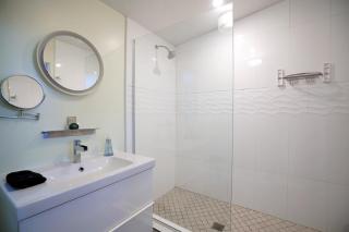 3 Private Rooms At The Wesley Hotel Perfect for Group Stays - Palm Springs - 1