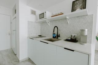 ESJ Exclusive Beachfront Condo - San Juan - 8