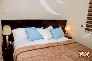 Whispering Hearts Guest House - Bortianor - 3