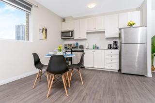 DT High Rise Condo w Private Patio and View - Kitchener - 2