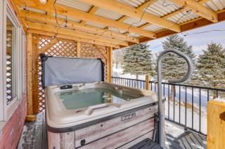 Holmes With a View Studio Millersburg Retreat! - Millersburg - 9