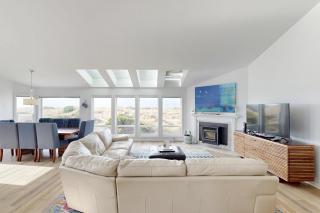 3 Bed 3 Bath Vacation home in Bayshore Beach Club - Waldport - 7
