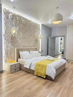 Двухкомнатная квартира с роскошным видом на город Exclusive Apartment - Almaty - 8