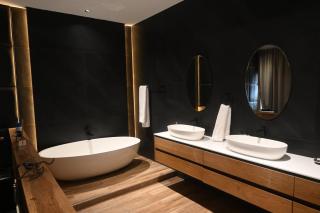 Exclusive 3-Bedroom Luxury Villa Cape Town CBD - 3